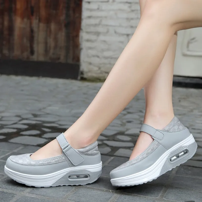 Casual Gray Color Round Toe Slip-on Flat Platform Shoes for Women