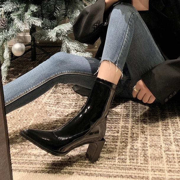 DELIVA ANKLE BOOTS