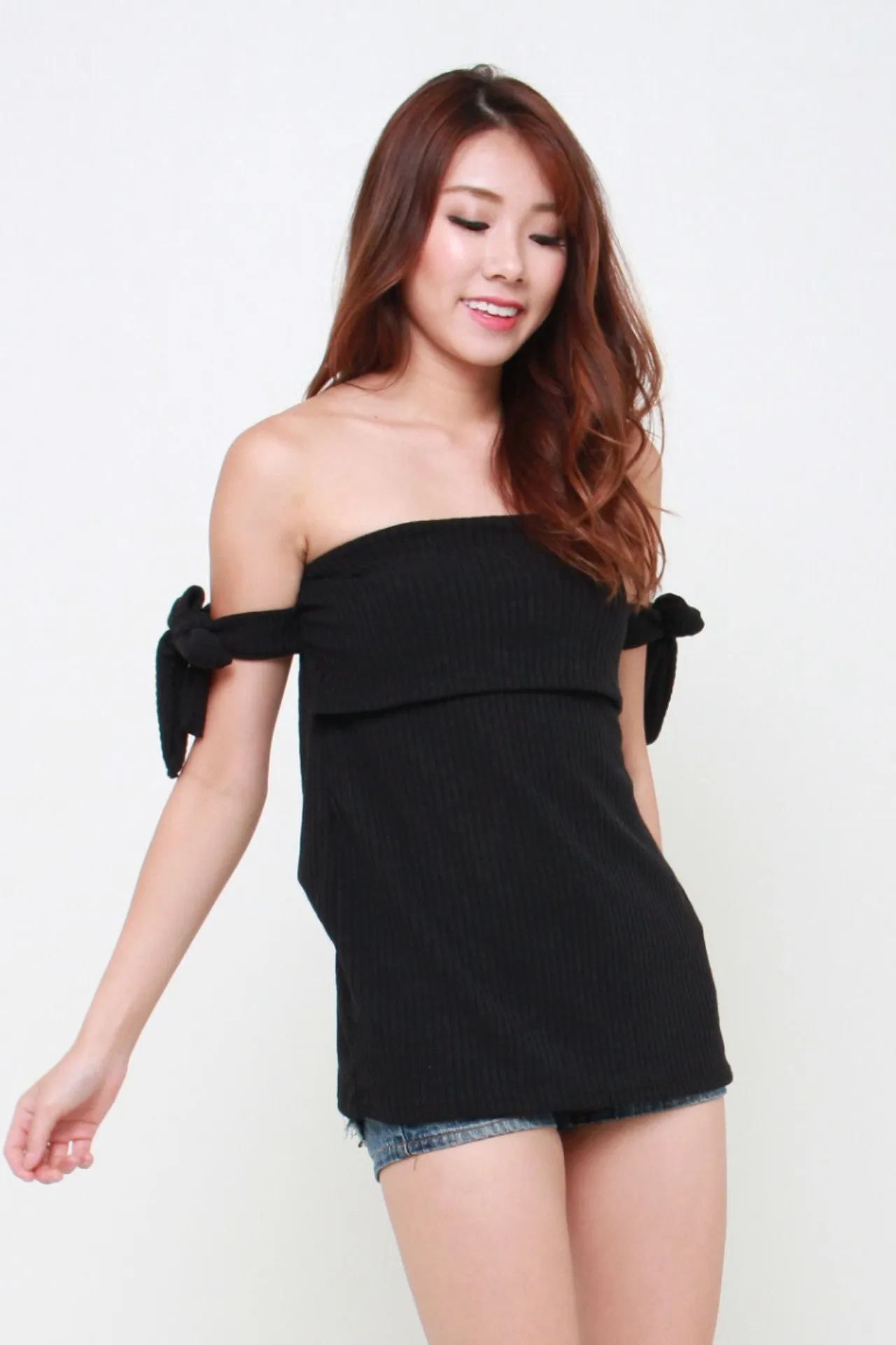 Knit Straight Cross Tie Sleeve Top In Black