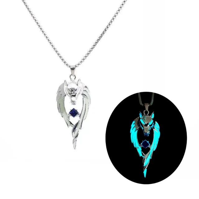 Luminous Wolf Pendant Necklace Fashion Jewelry Adjustable Sweater Chain Handmade Animal Necklace Gift for Women Men