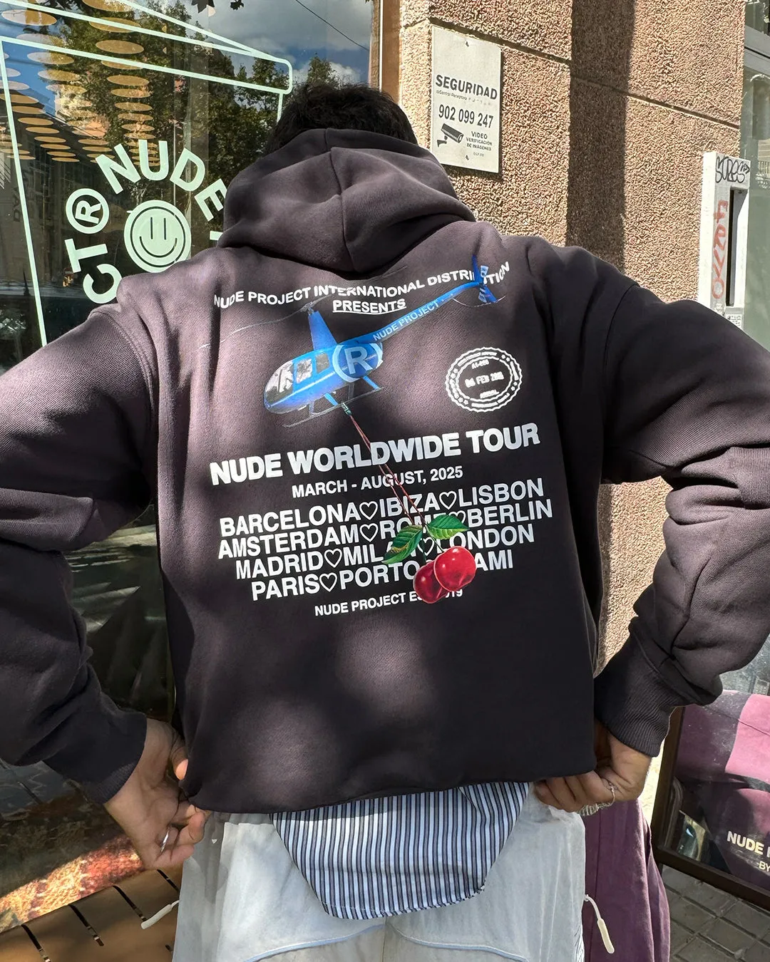 NUDE TOUR HOODIE ASH