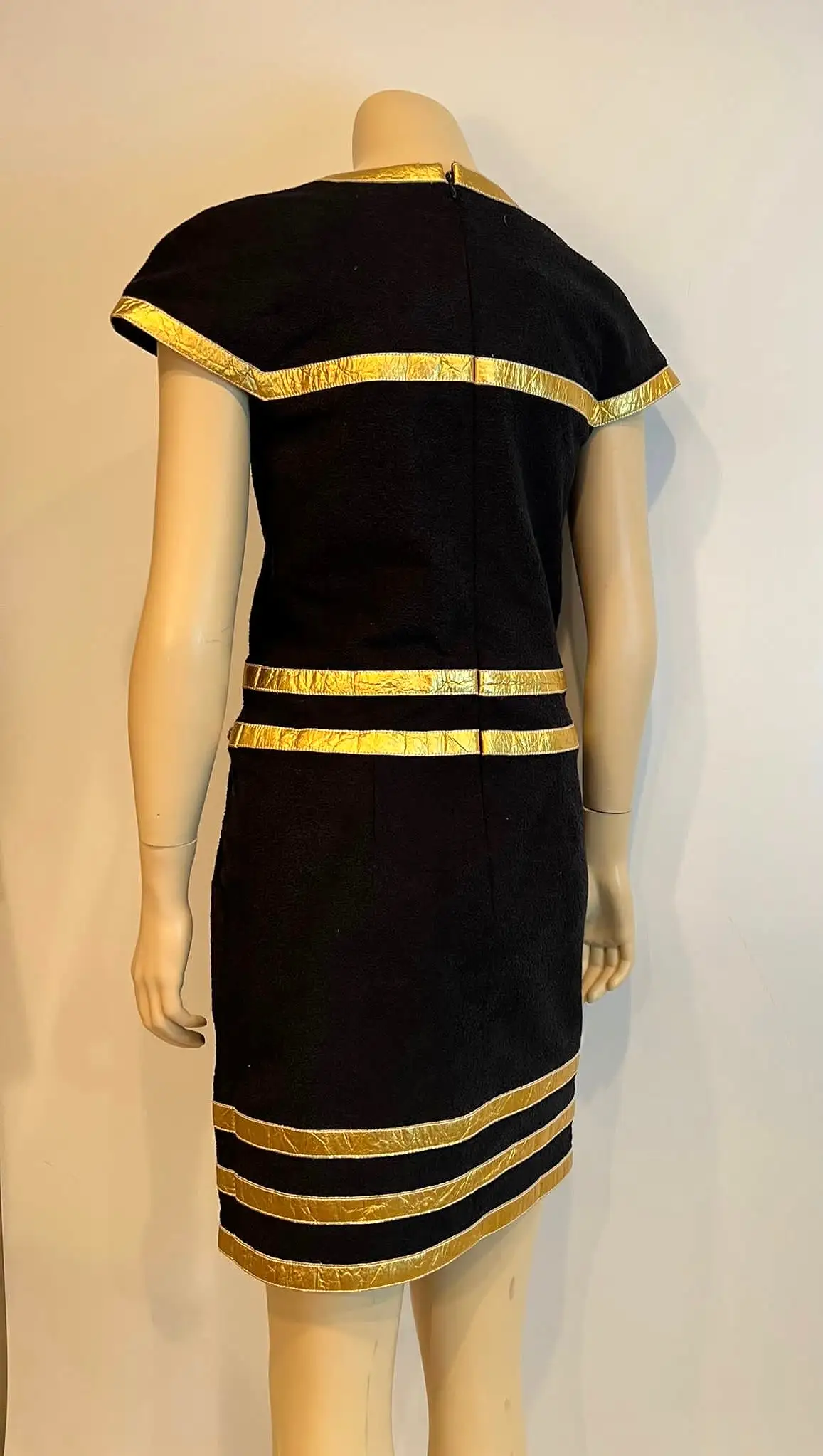 NWT Chanel 19A 2019 Fall Paris Egypt Runway Black Gold Leather Trim Dress FR 34 US 4